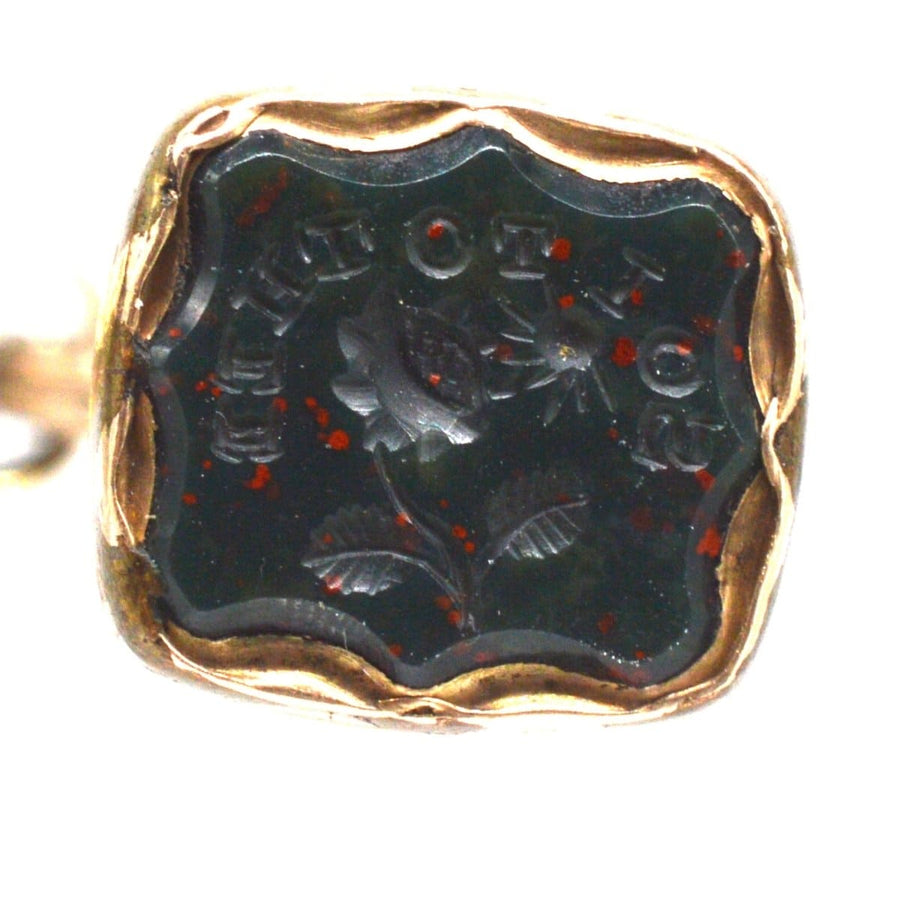 Victorian gold cased seal featuring a bloodstone with the motto 'So I To Thee' and floral design.